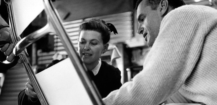 Charles-et-Ray-Eames-designer-Herman-millerl_710x344