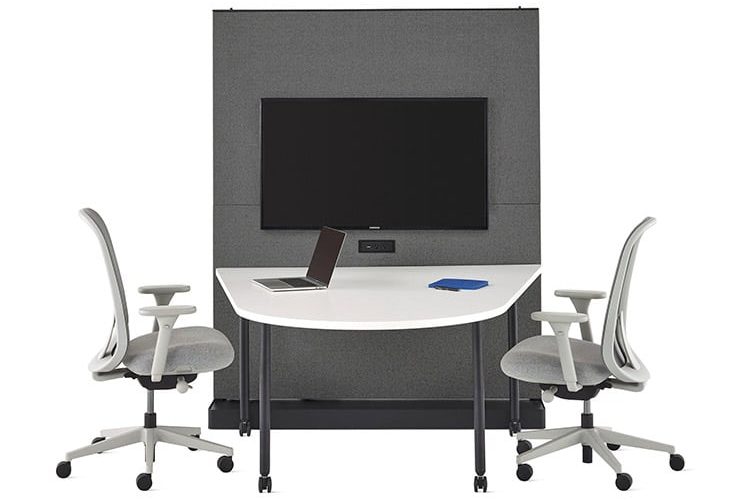 table-micro-reunion-oe1-hermn-miller2